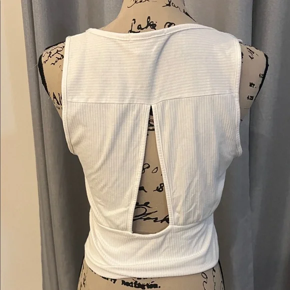 Caution To The Wind White Ribbed Crop Top - Picture 4 of 5